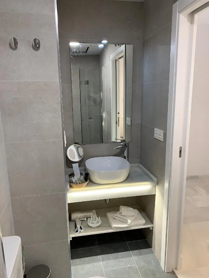 San Lorenzo Apartamentos Y Suites Cádiz Apartman