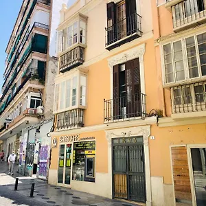 Low Cost Rooms Teatro Habitación en casa particular Málaga