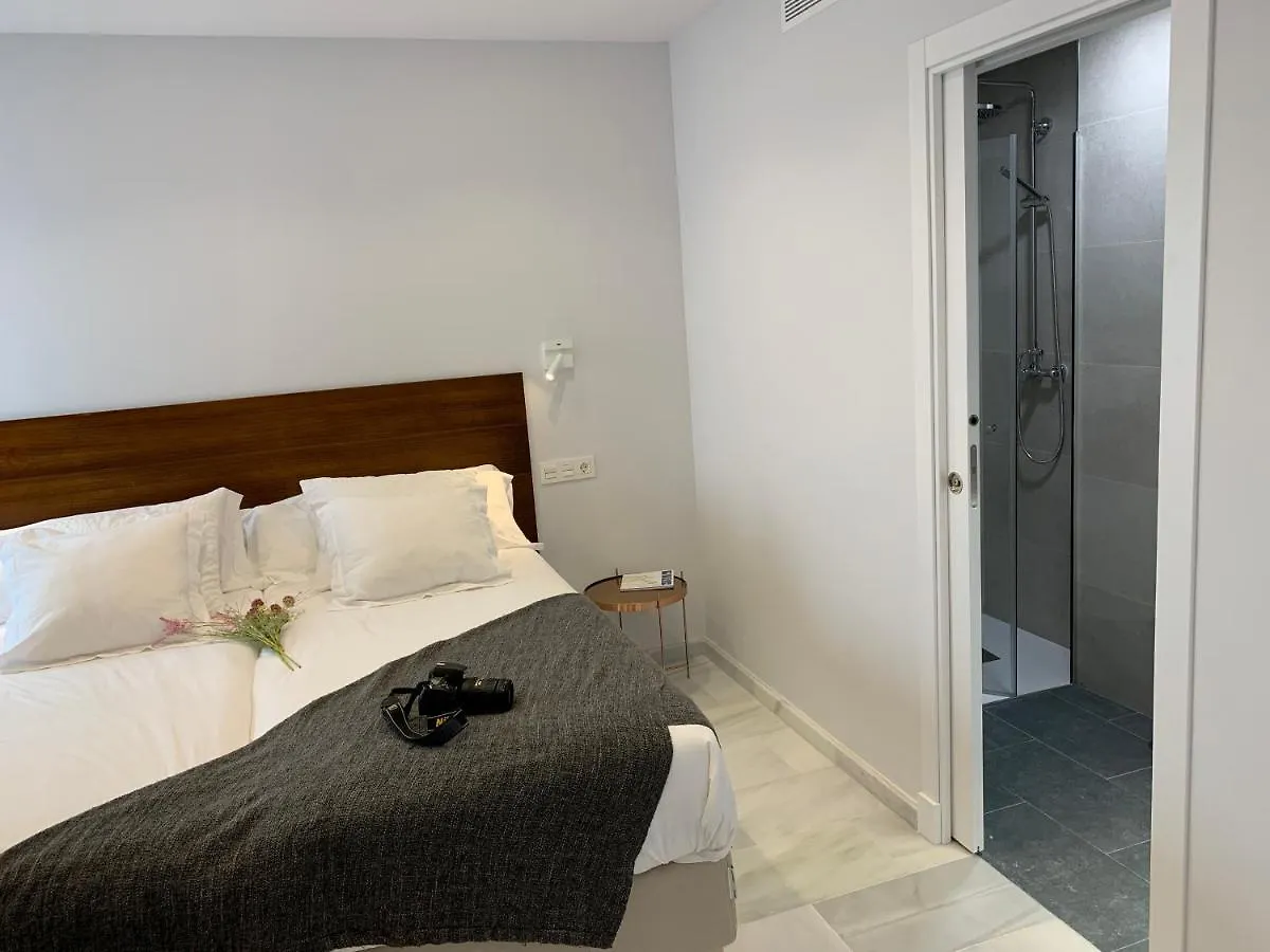 San Lorenzo Apartamentos Y Suites Cadiz Spain