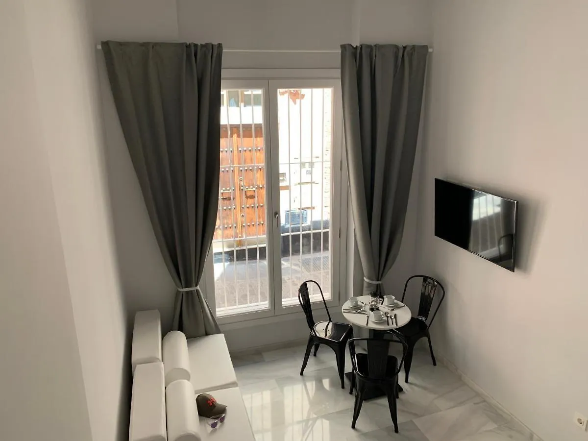 San Lorenzo Apartamentos Y Suites Cadiz Apartment