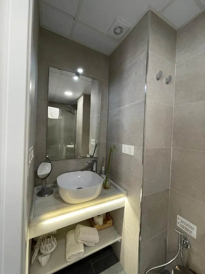 San Lorenzo Apartamentos Y Suites Cadiz Spain